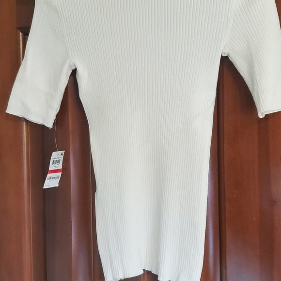 Ivory turtleneck - Picture 2 of 5